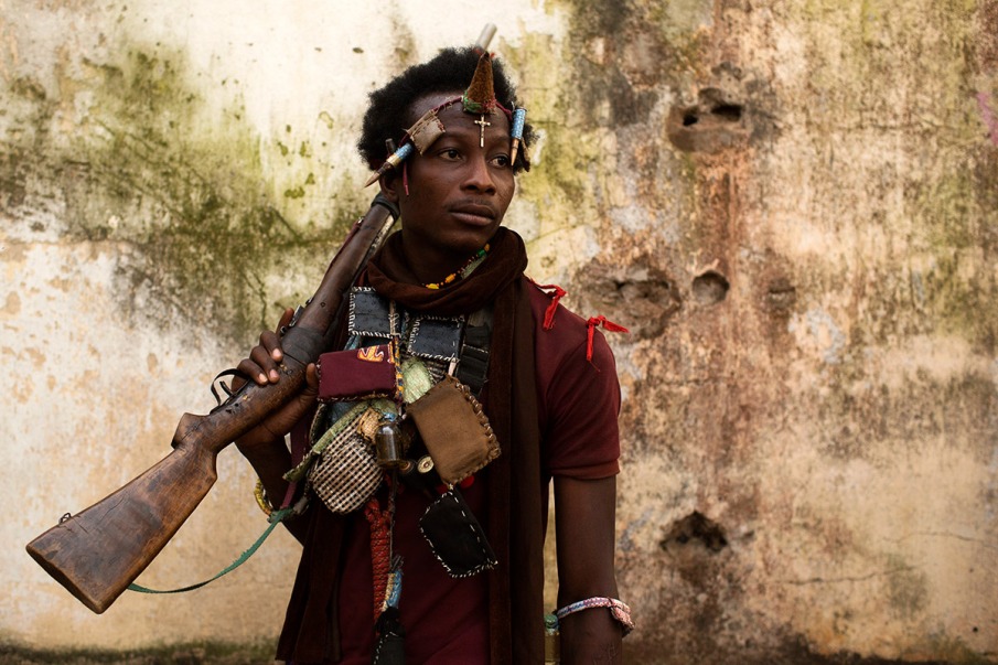 A Christian anti-balaka militiaman poses for a photograph in Bangui. (Photo credit: Reuters)